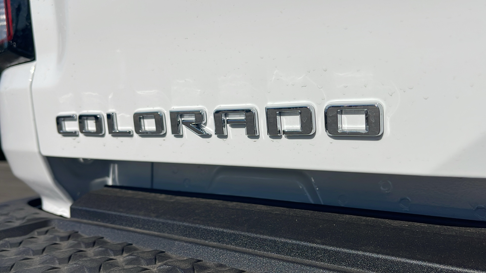 2024 Chevrolet Colorado 2WD LT 27