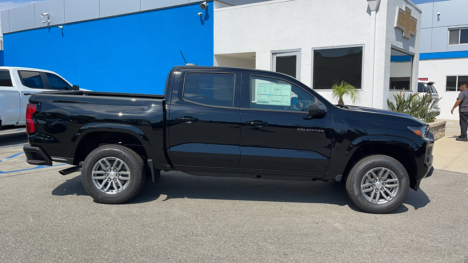 2024 Chevrolet Colorado 2WD LT 2