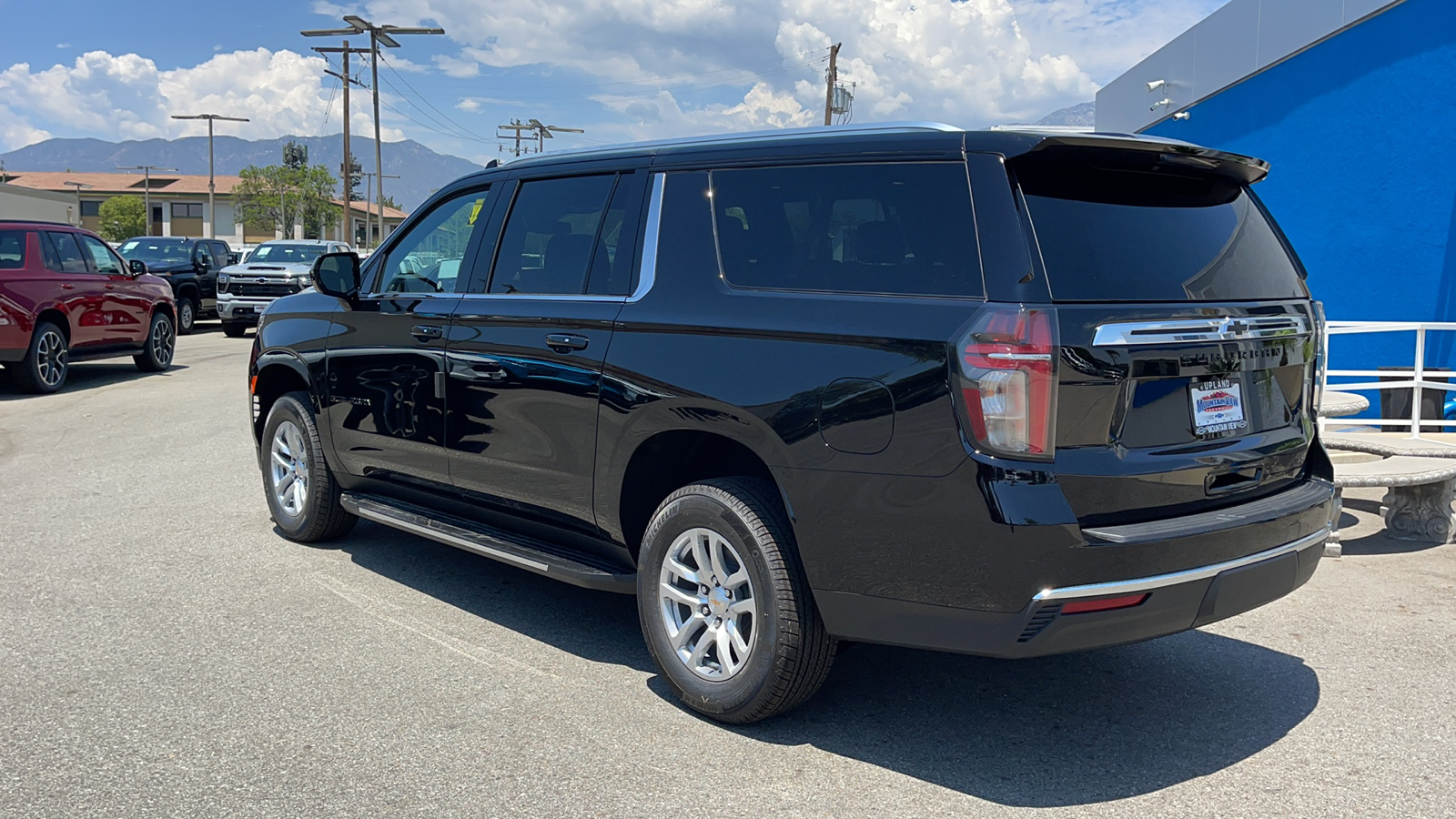 2024 Chevrolet Suburban LS 5