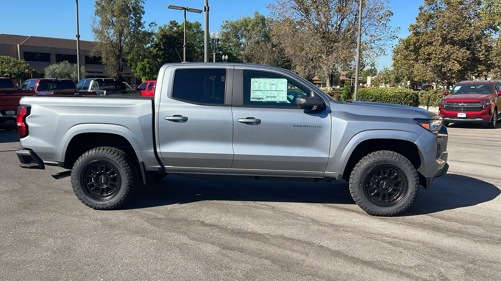 2024 Chevrolet Colorado 2WD LT 2