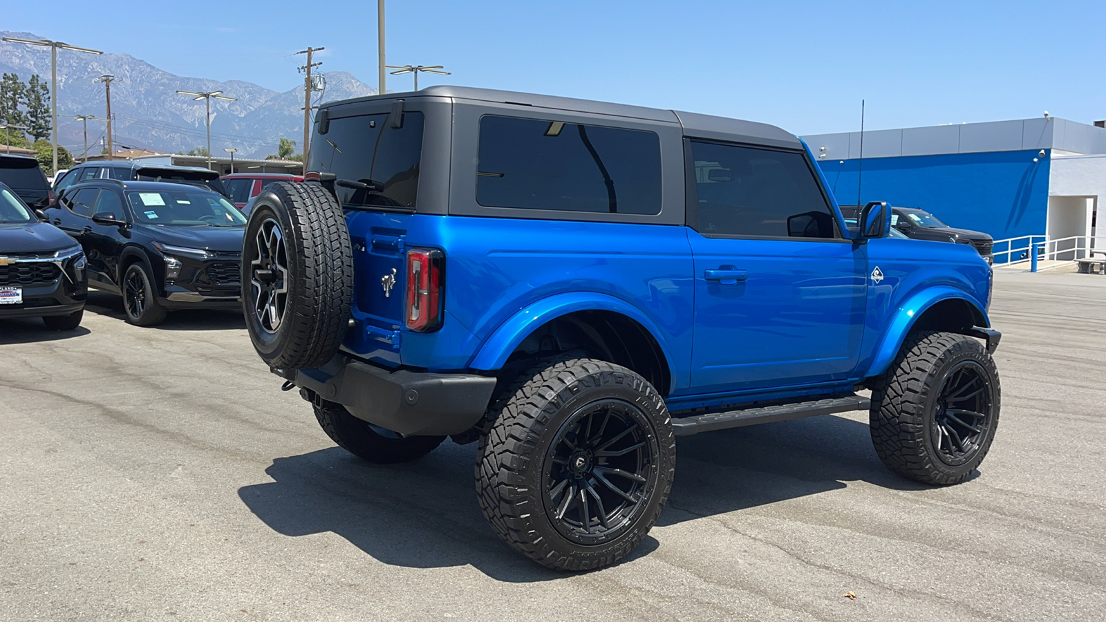 2023 Ford Bronco Outer Banks 3