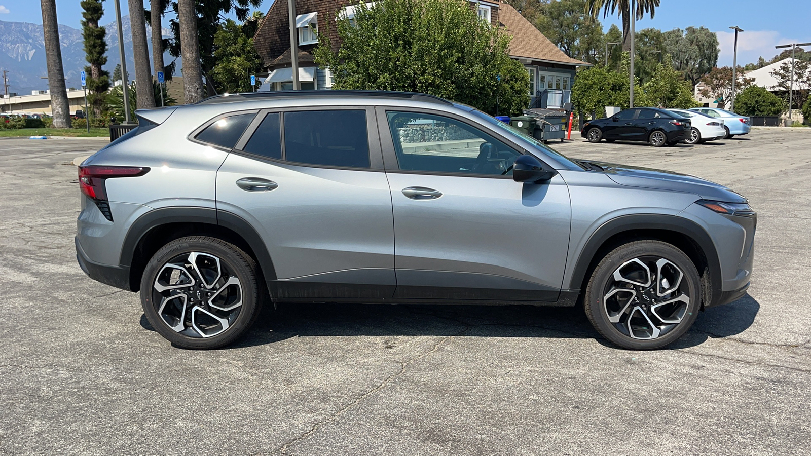 2024 Chevrolet Trax 2RS 2