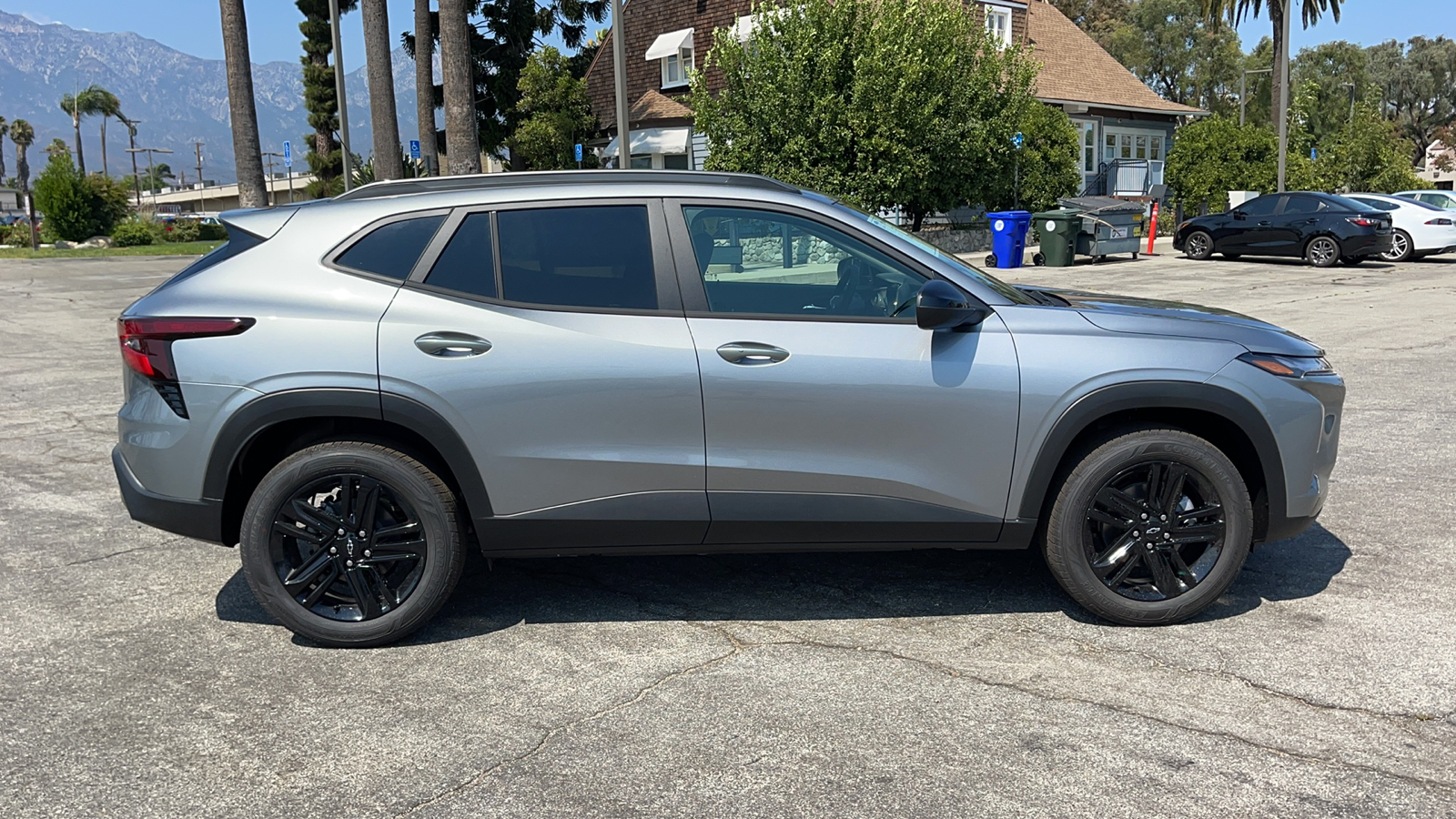 2025 Chevrolet Trax ACTIV 2