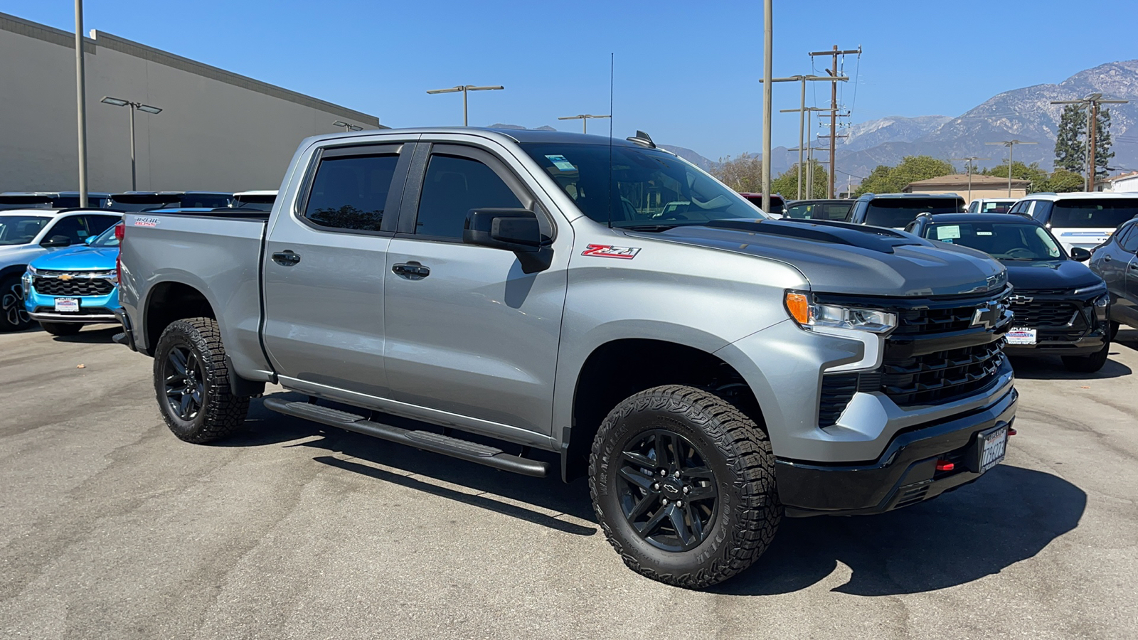 2024 Chevrolet Silverado 1500 LT Trail Boss 1