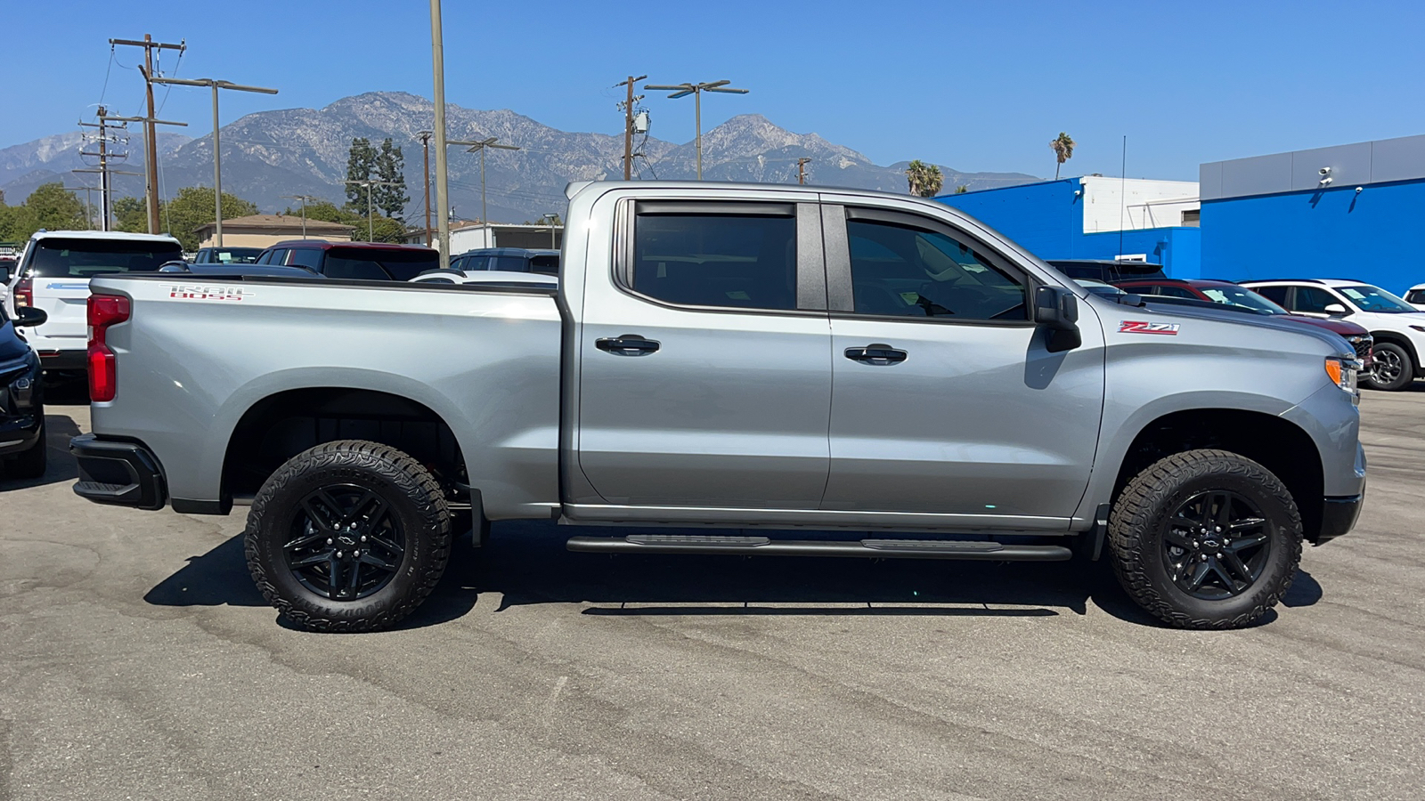 2024 Chevrolet Silverado 1500 LT Trail Boss 2