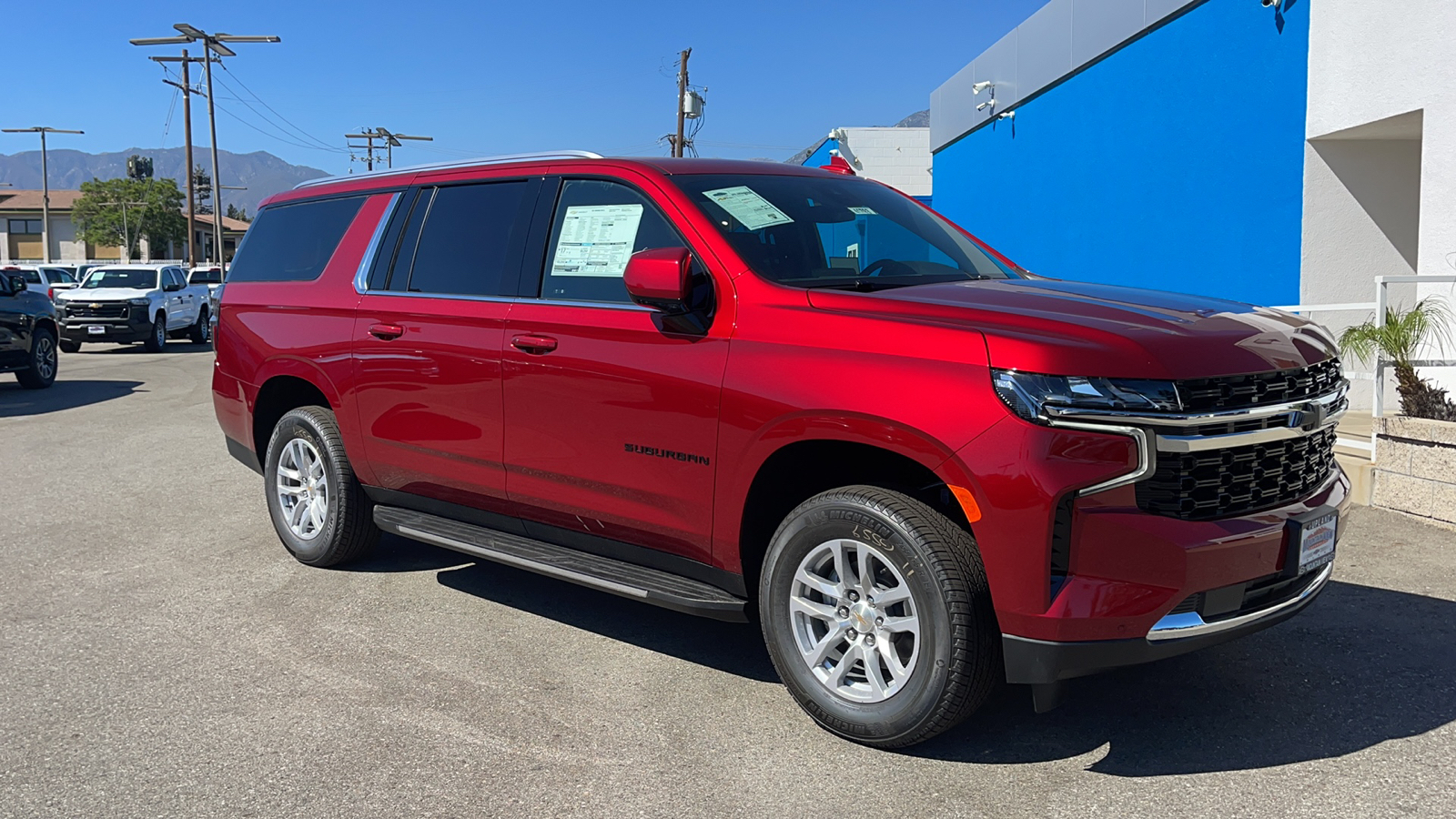 2024 Chevrolet Suburban LS 1