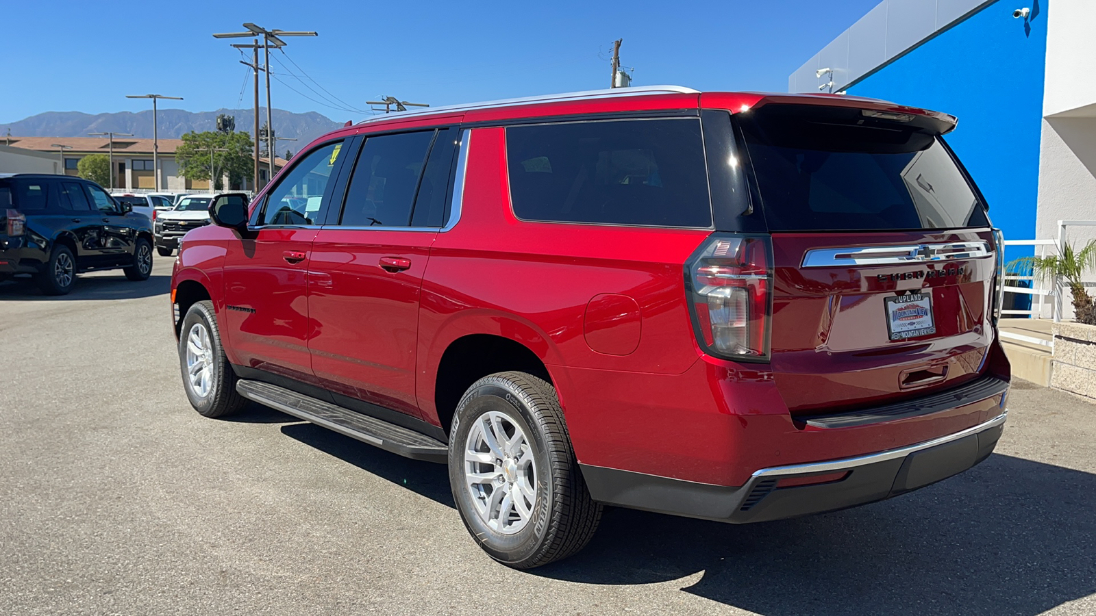 2024 Chevrolet Suburban LS 5