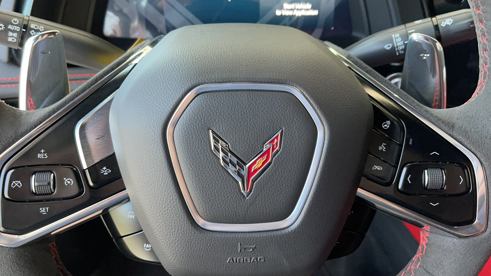 2024 Chevrolet Corvette 2LT 21