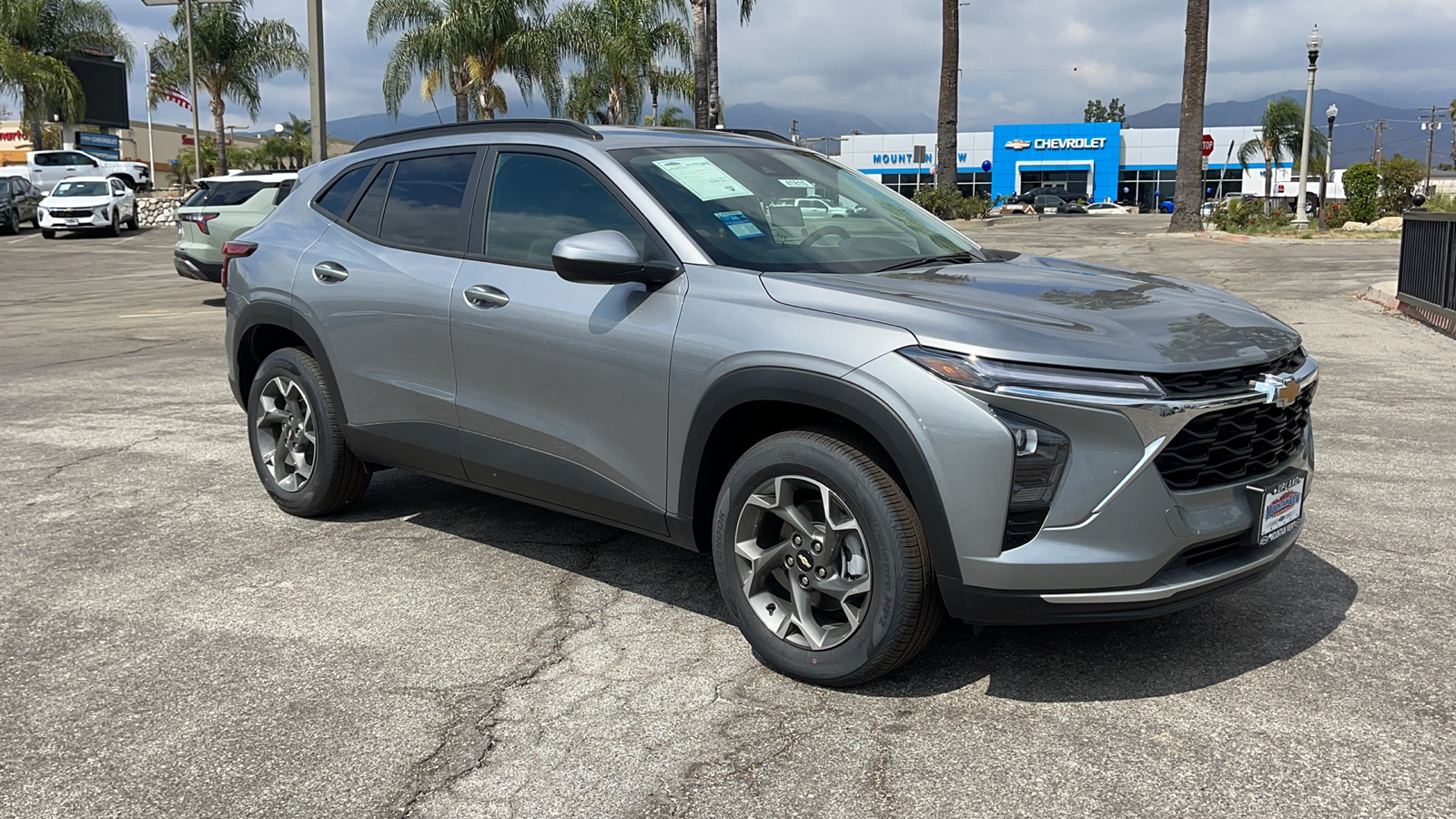 2025 Chevrolet Trax LT 1