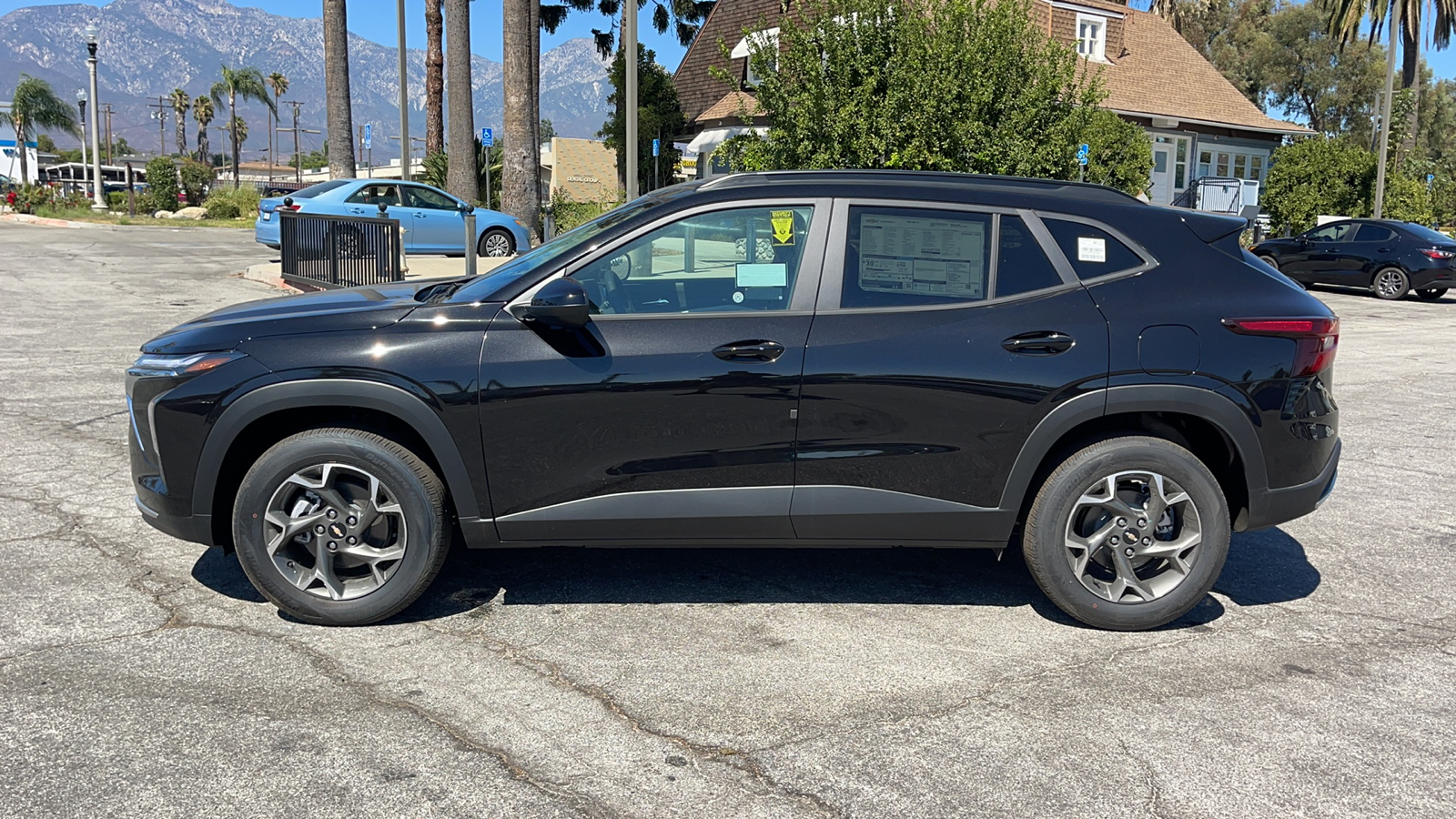 2025 Chevrolet Trax LT 6