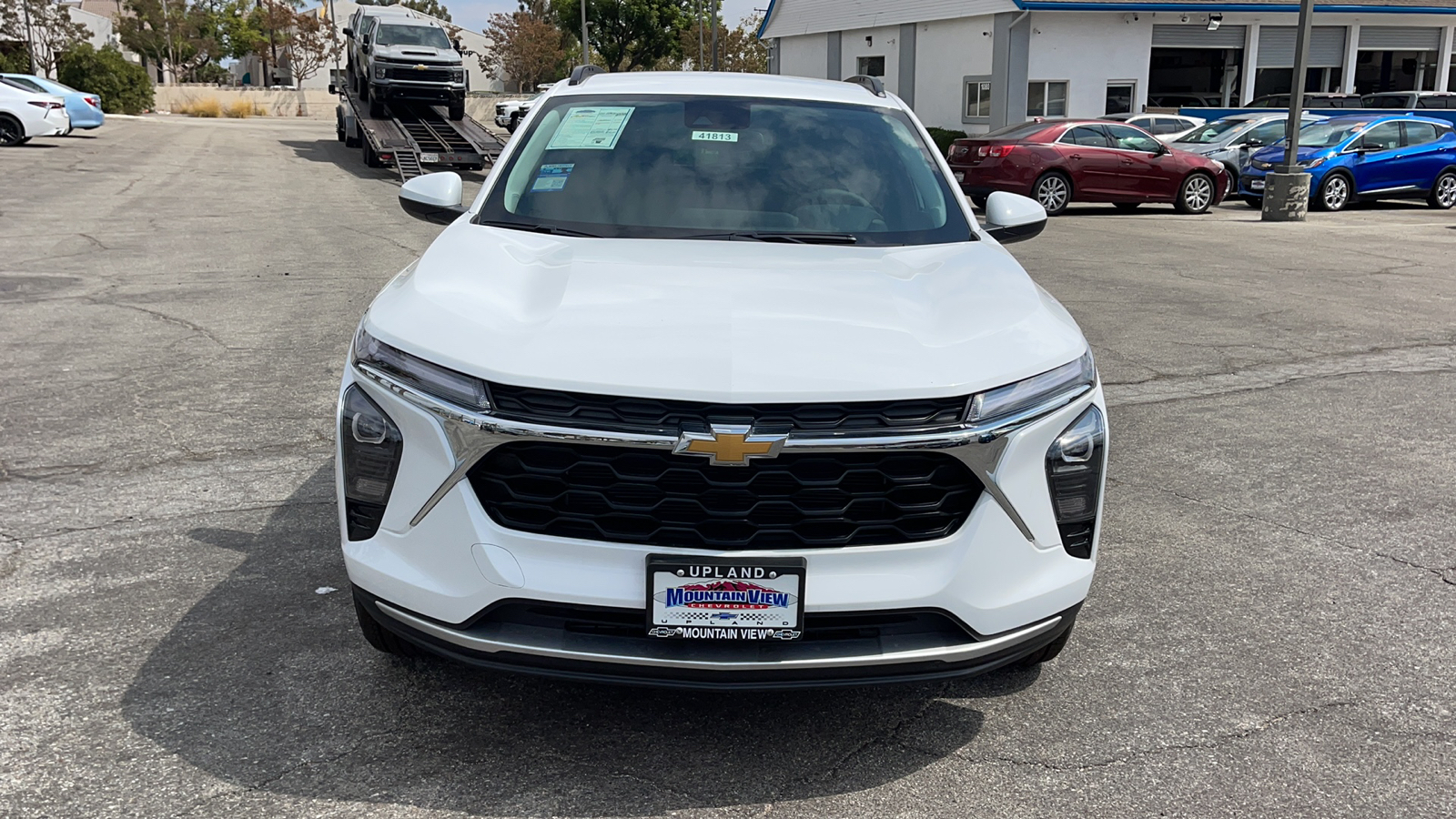 2025 Chevrolet Trax LT 8