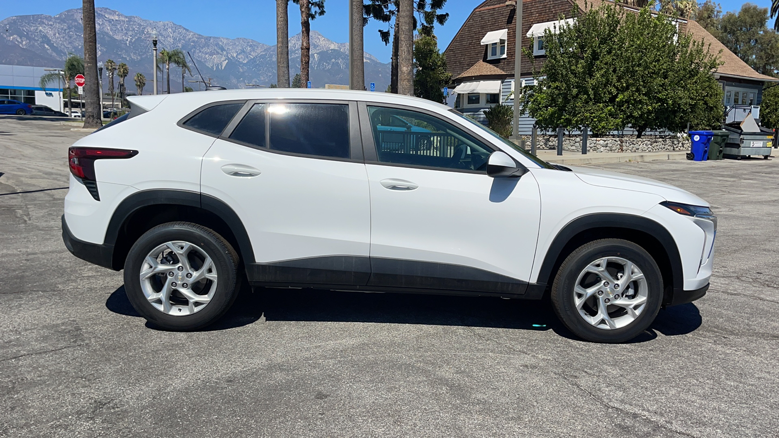 2024 Chevrolet Trax LS 2