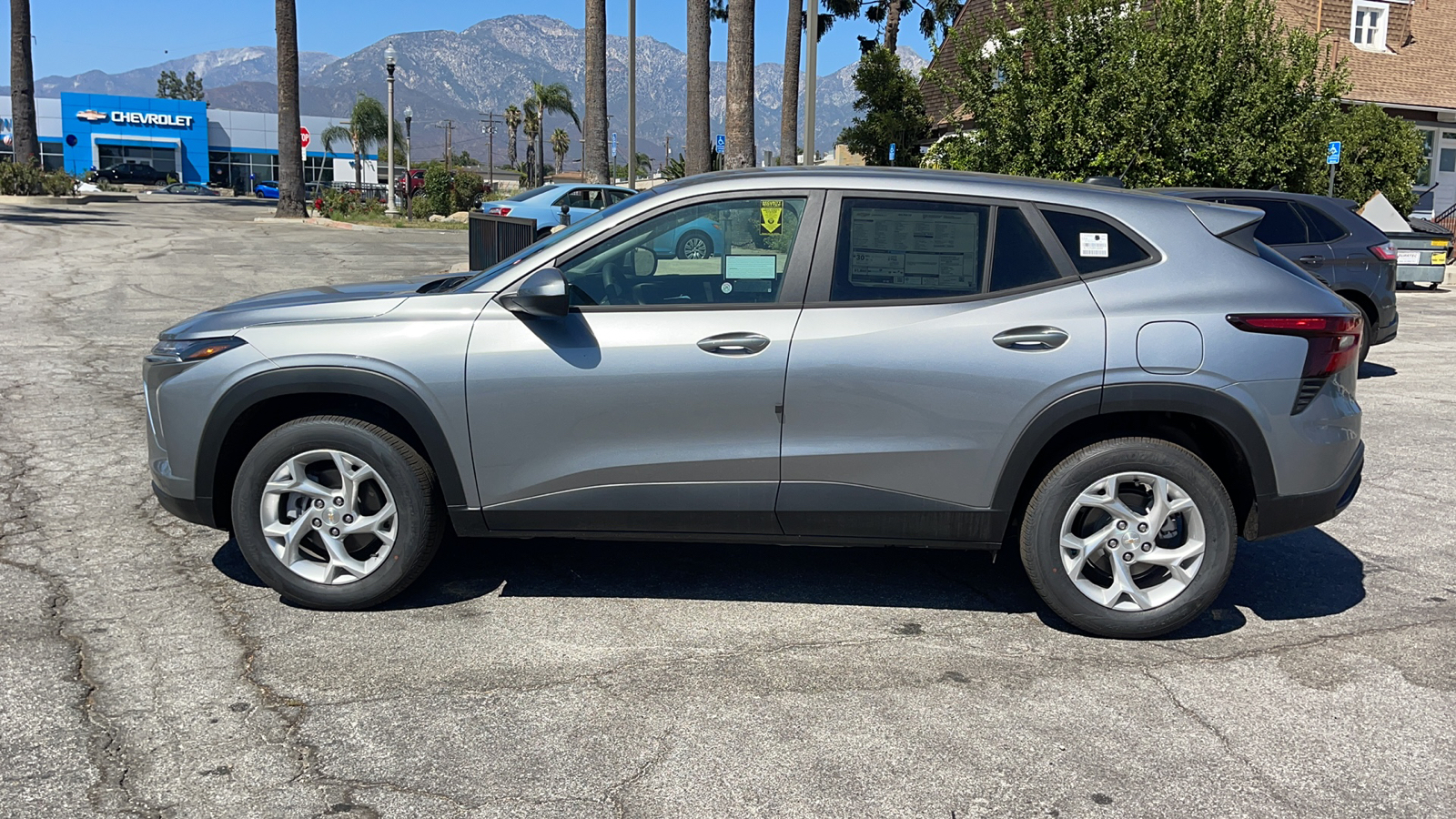 2024 Chevrolet Trax LS 6