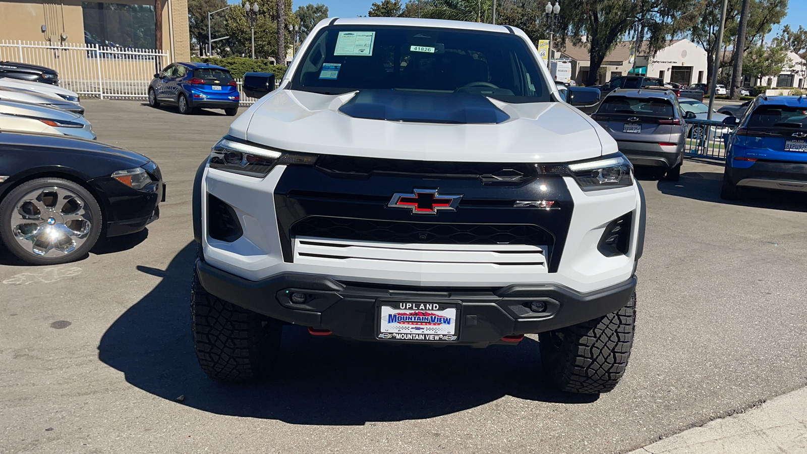 2024 Chevrolet Colorado 4WD ZR2 8