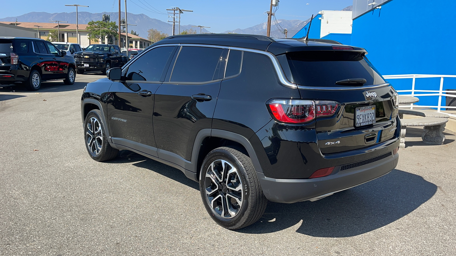 2023 Jeep Compass Limited 5