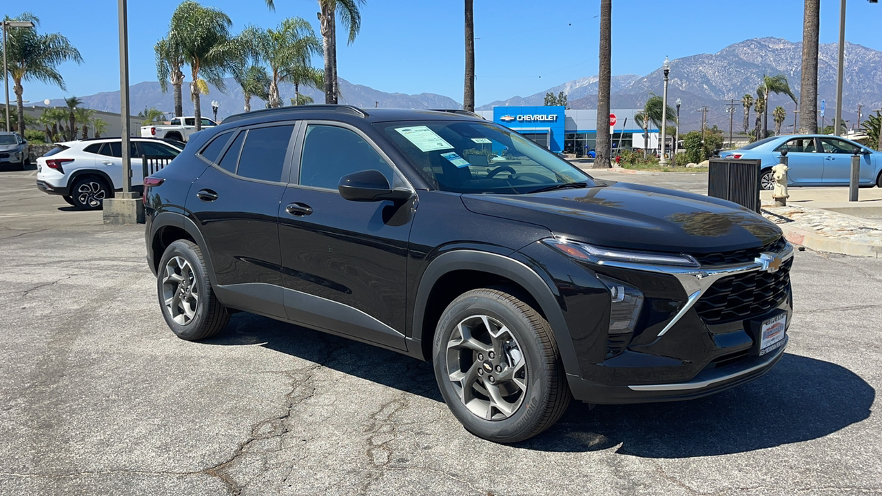 2025 Chevrolet Trax LT 1