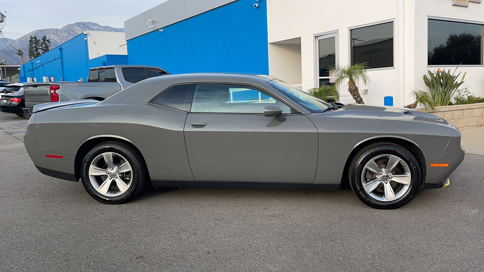 2019 Dodge Challenger SXT 2