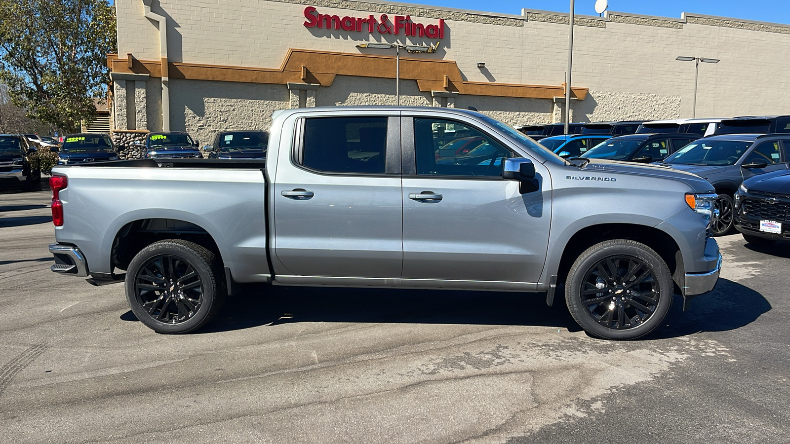 2024 Chevrolet Silverado 1500 LT 2