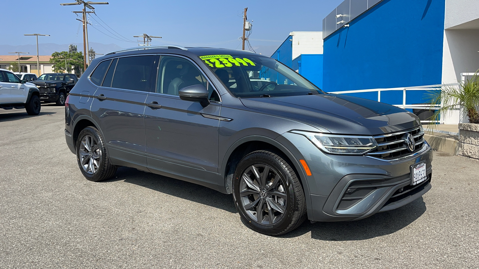 2022 Volkswagen Tiguan SE 1