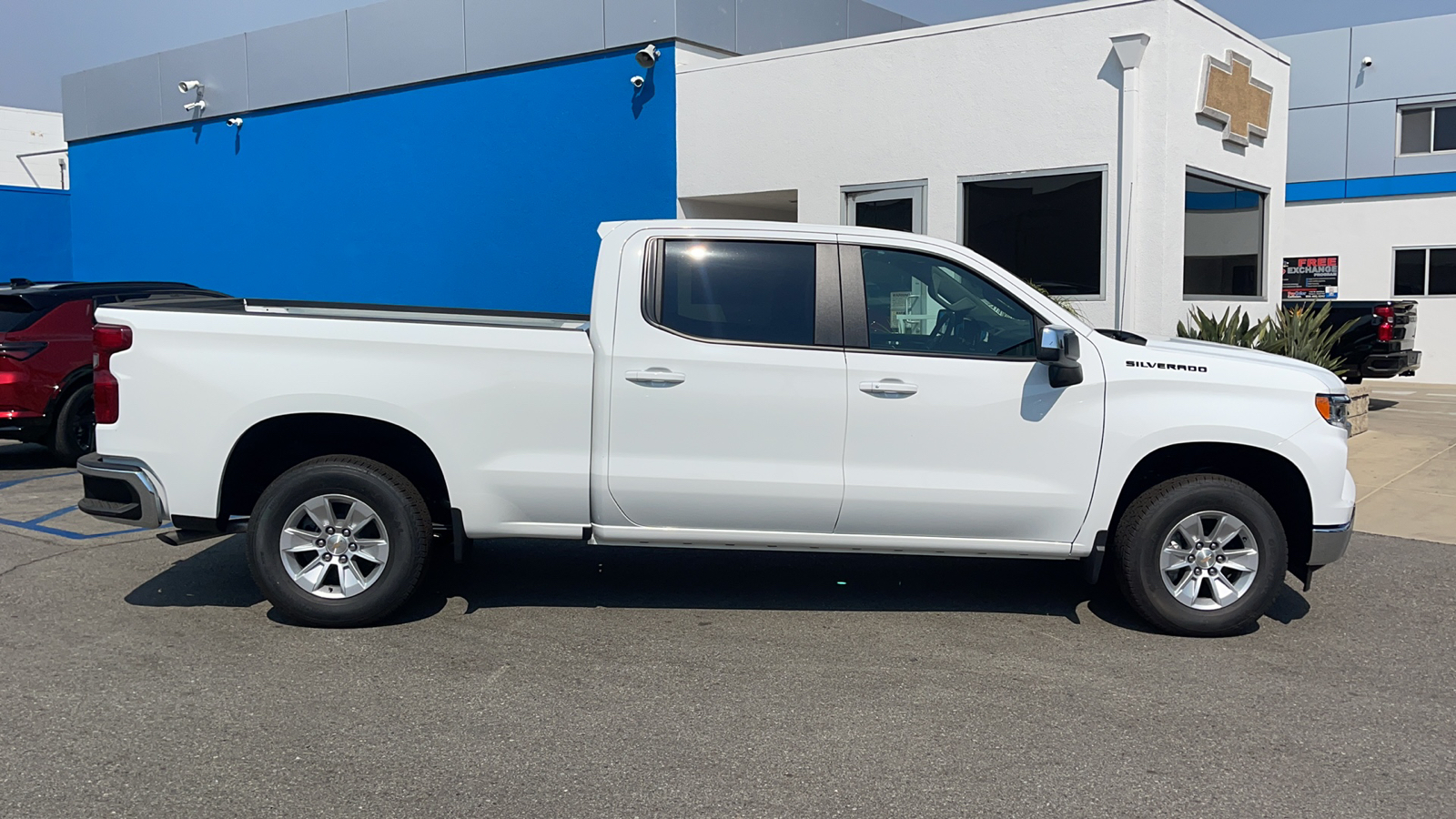 2024 Chevrolet Silverado 1500 LT 2