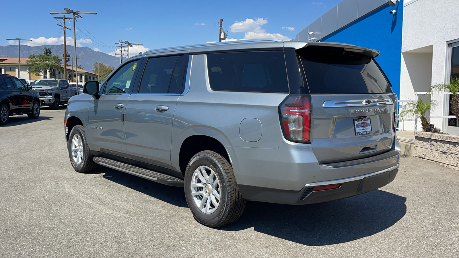 2024 Chevrolet Suburban LT 5