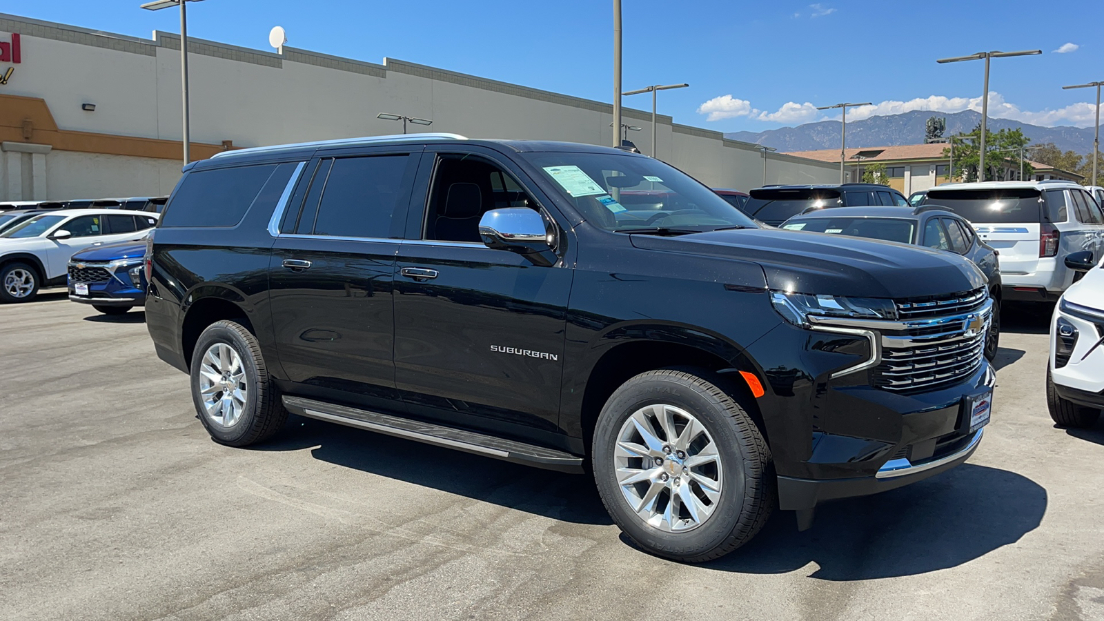 2024 Chevrolet Suburban Premier 1