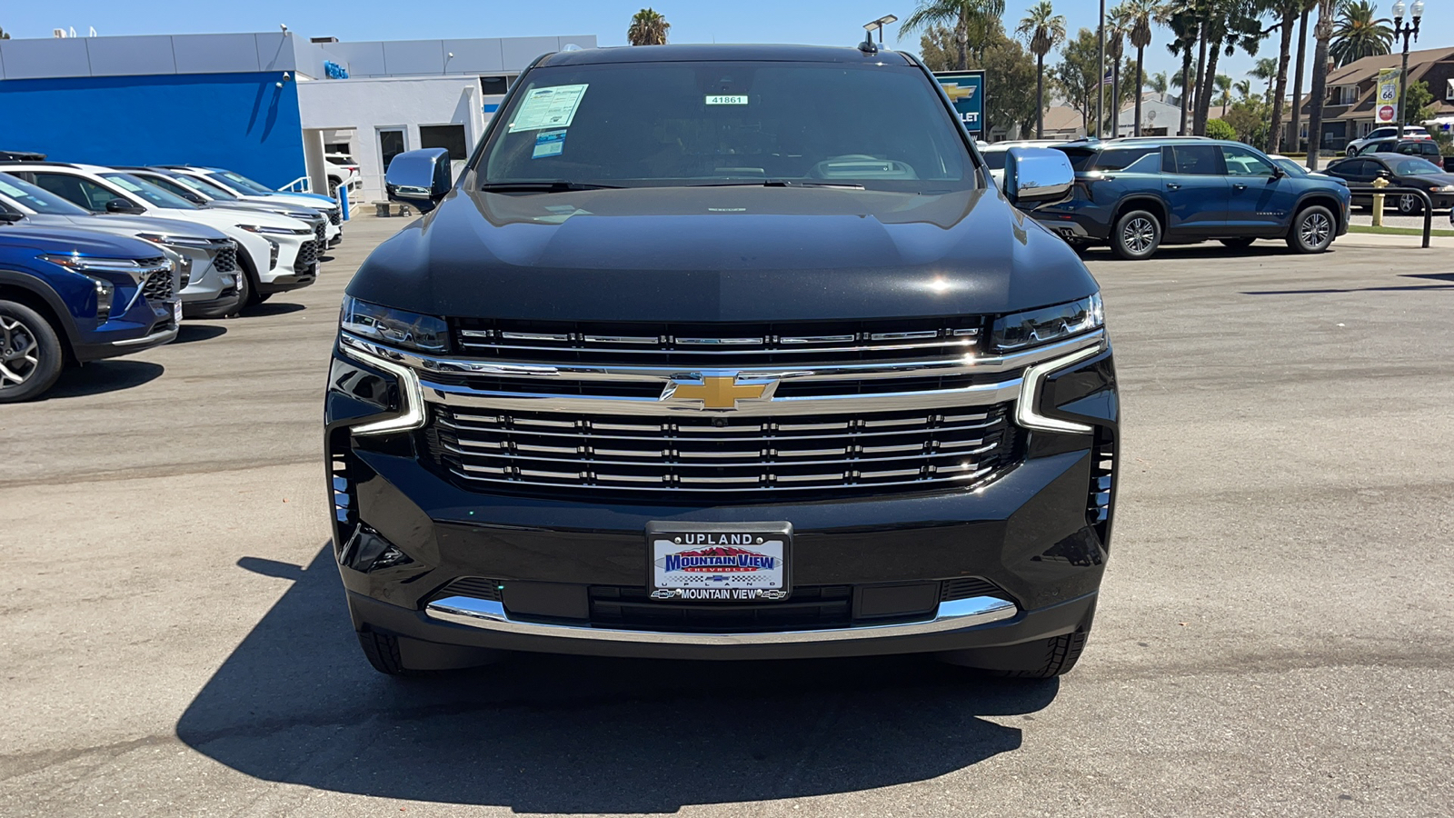 2024 Chevrolet Suburban Premier 8