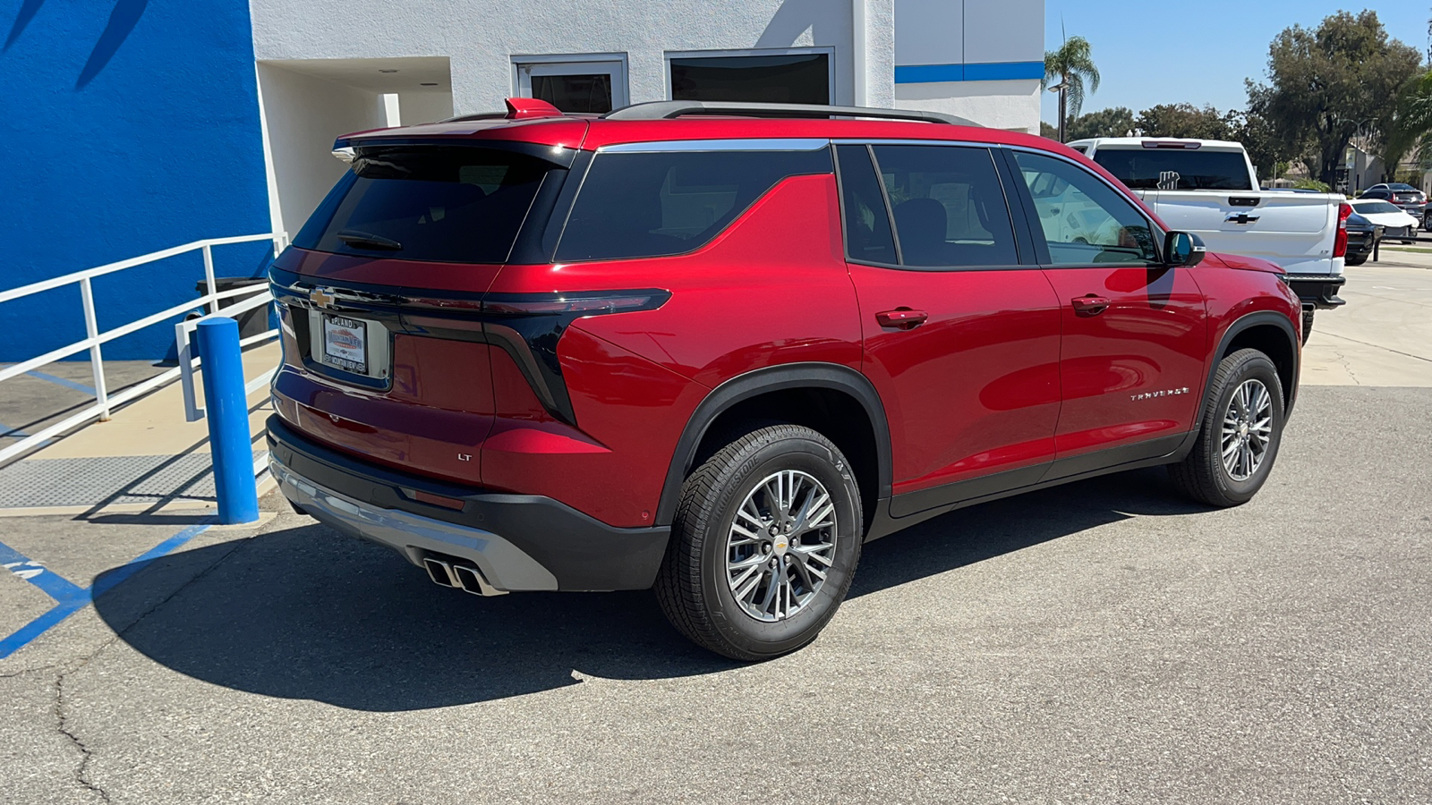 2024 Chevrolet Traverse FWD LT 3