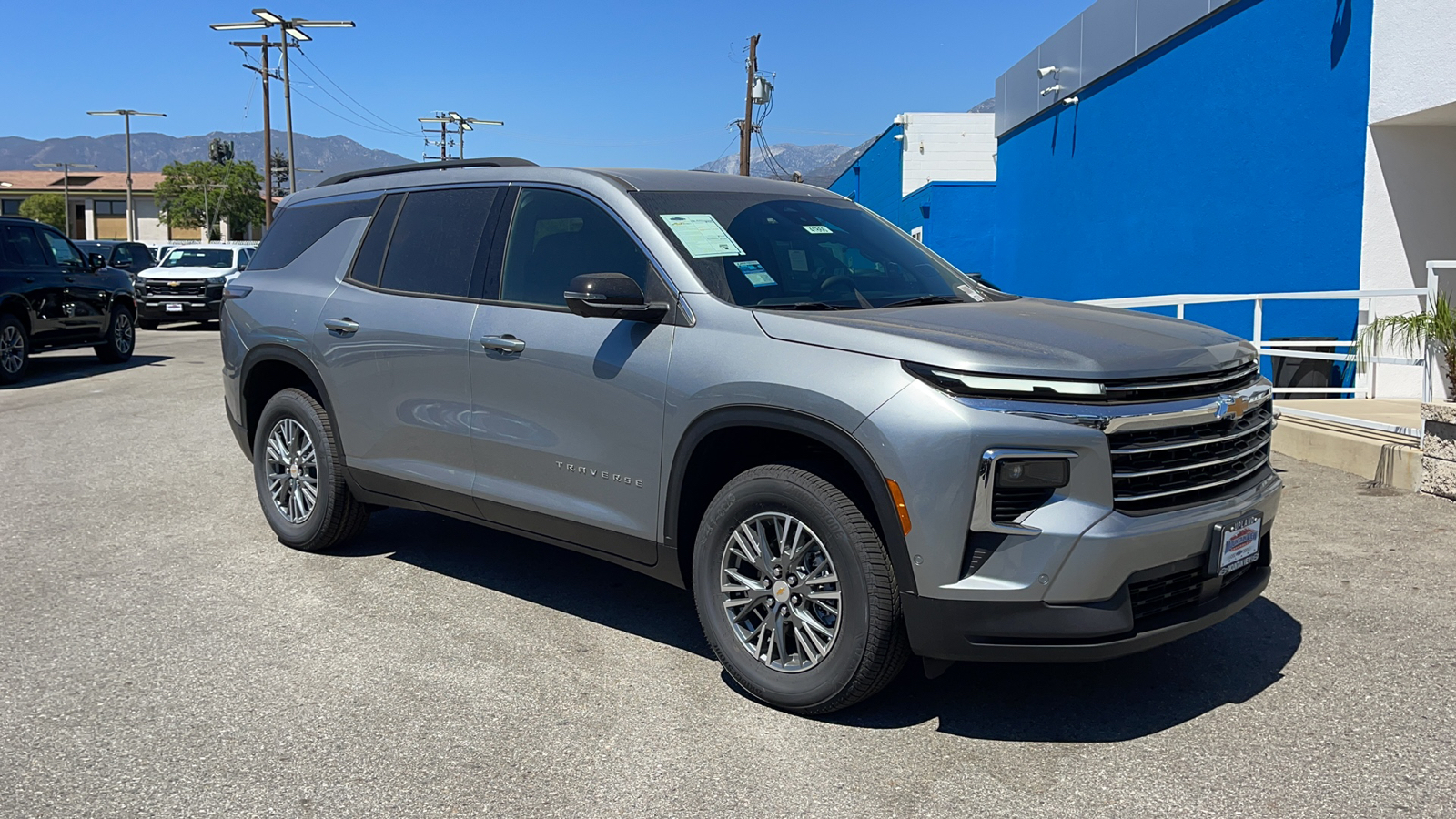 2024 Chevrolet Traverse FWD LT 1