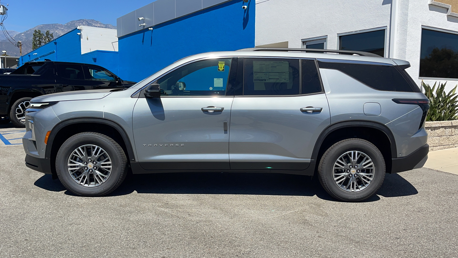 2024 Chevrolet Traverse FWD LT 6