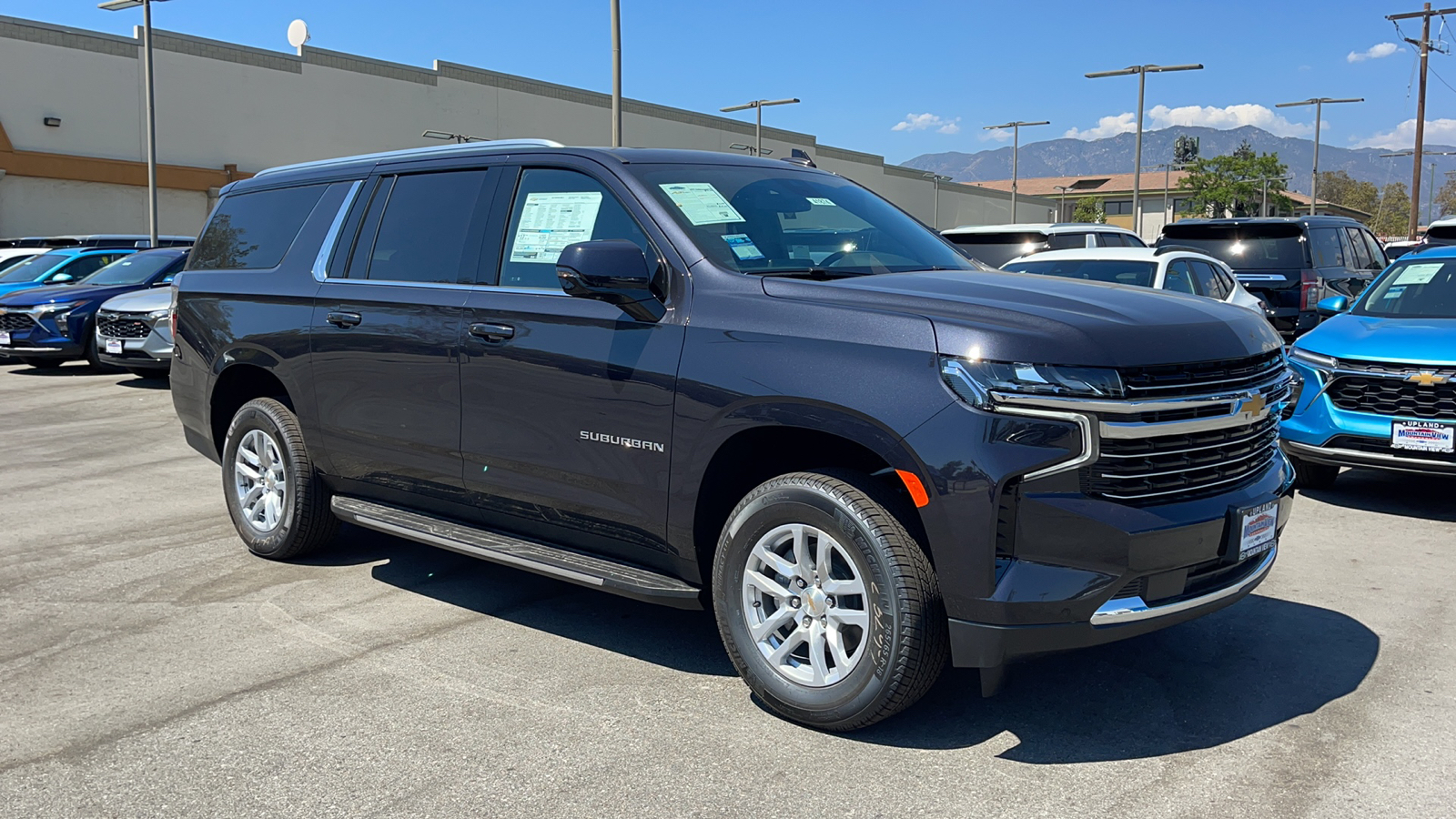 2024 Chevrolet Suburban LT 1