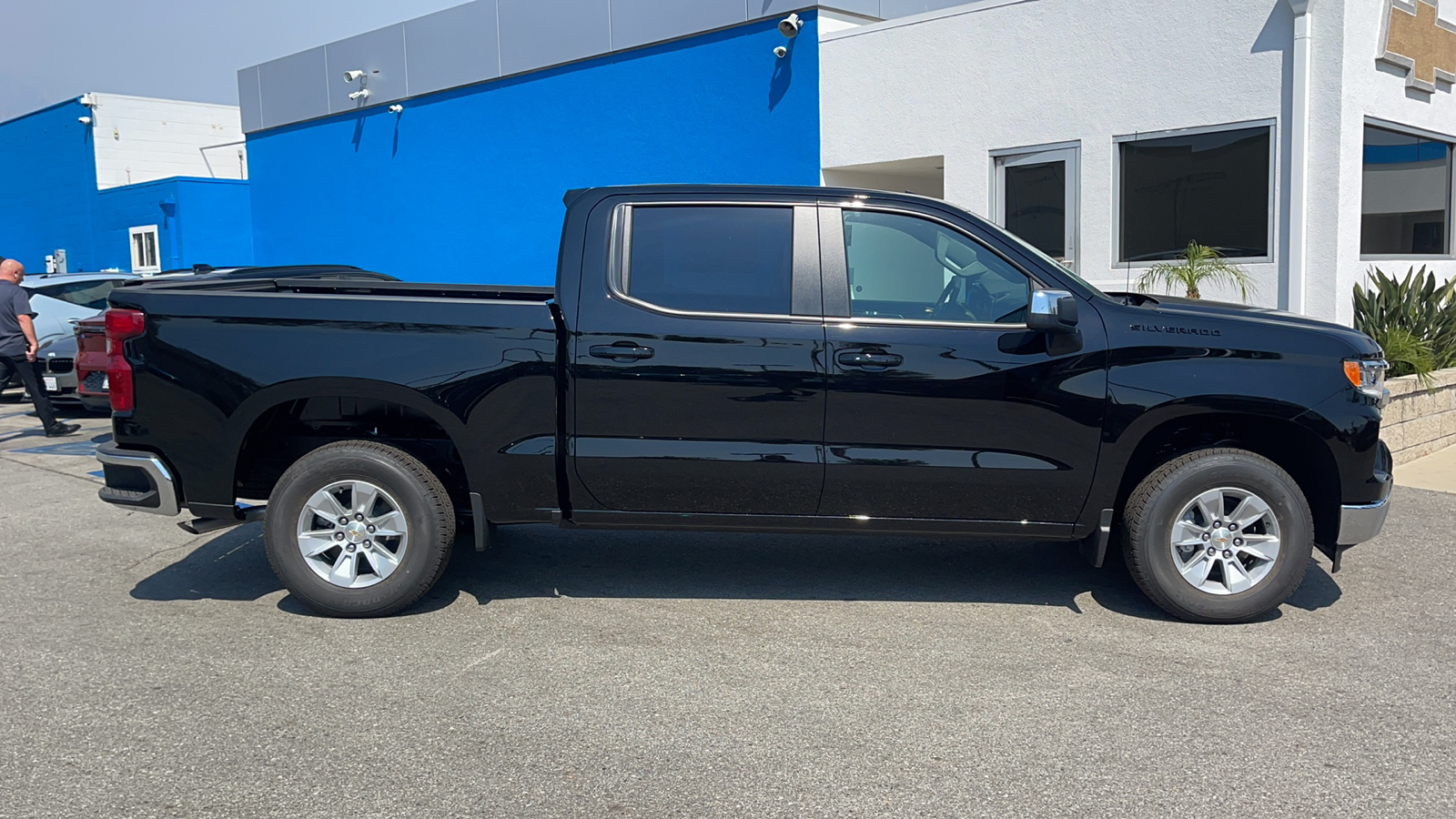 2024 Chevrolet Silverado 1500 LT 2