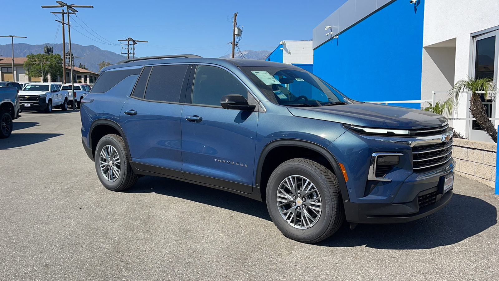 2024 Chevrolet Traverse FWD LT 1