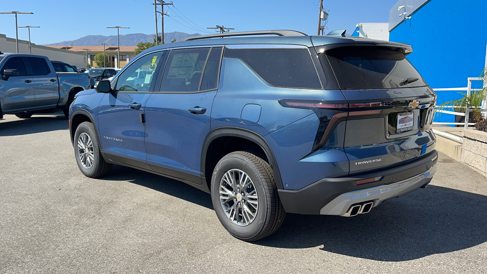 2024 Chevrolet Traverse FWD LT 5