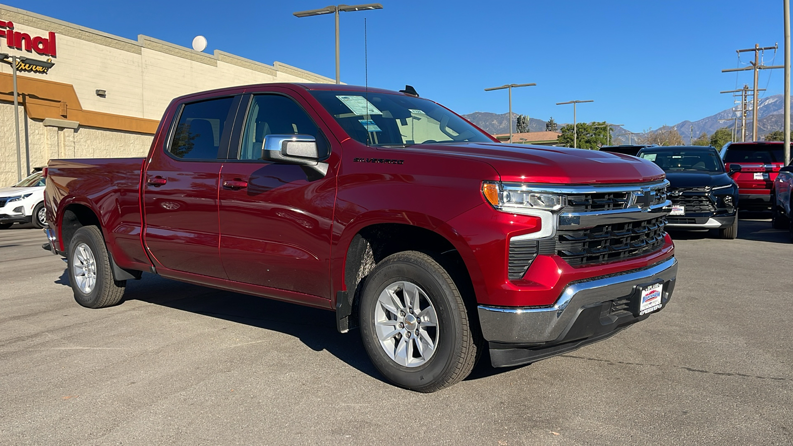 2024 Chevrolet Silverado 1500 LT 1