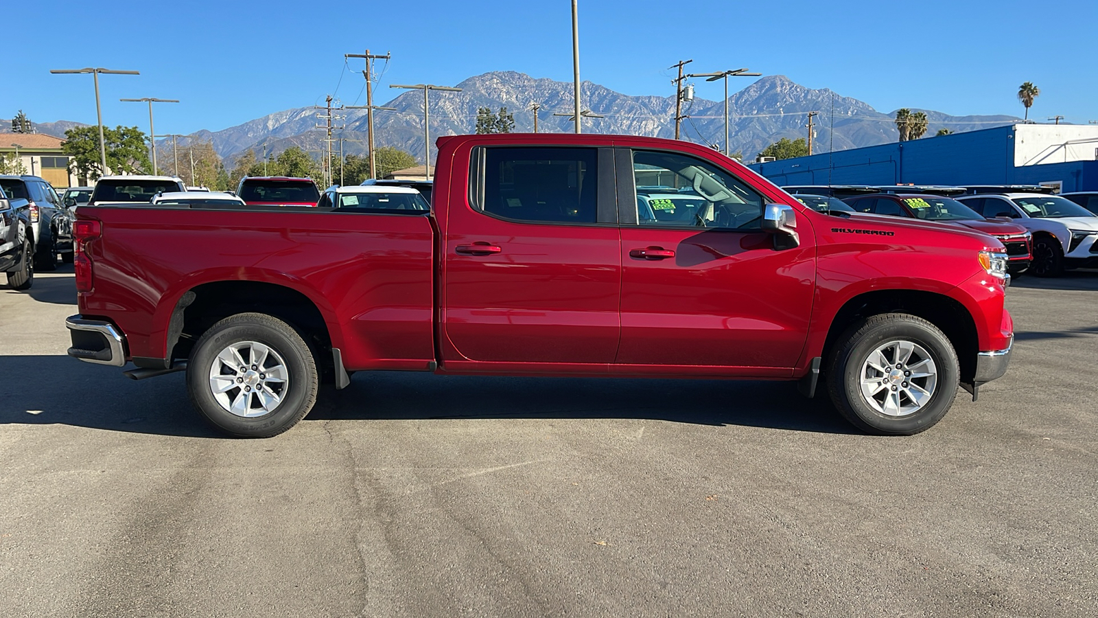 2024 Chevrolet Silverado 1500 LT 2