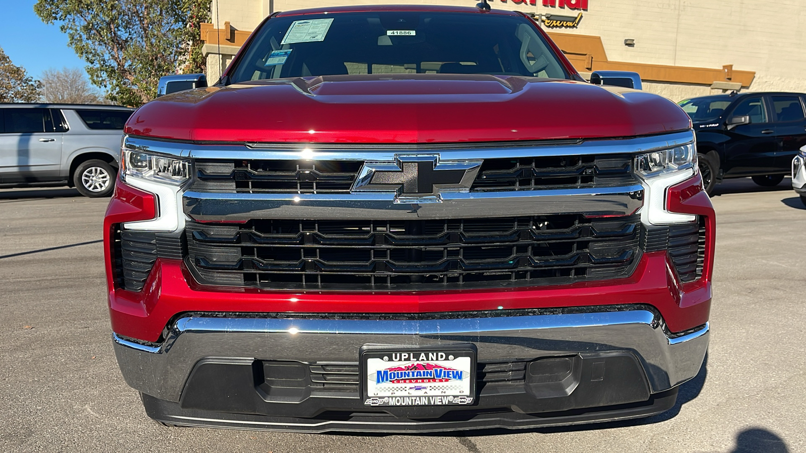 2024 Chevrolet Silverado 1500 LT 8