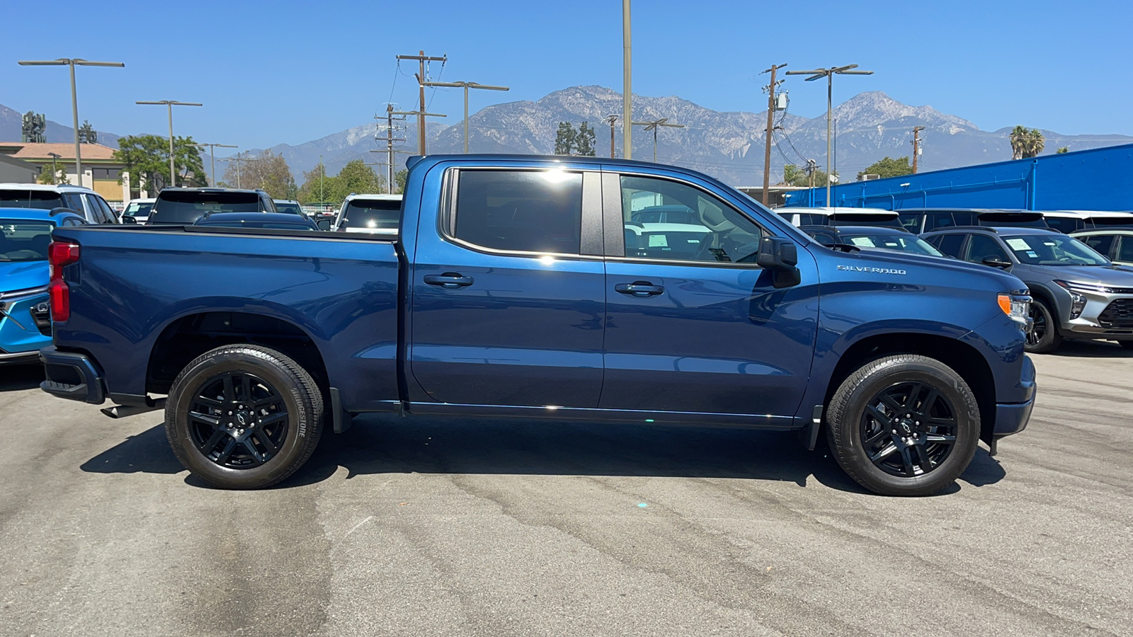 2023 Chevrolet Silverado 1500 RST 2