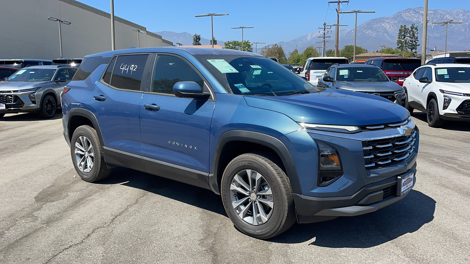 2025 Chevrolet Equinox FWD LT 1