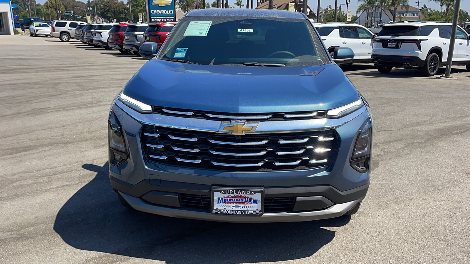 2025 Chevrolet Equinox FWD LT 8