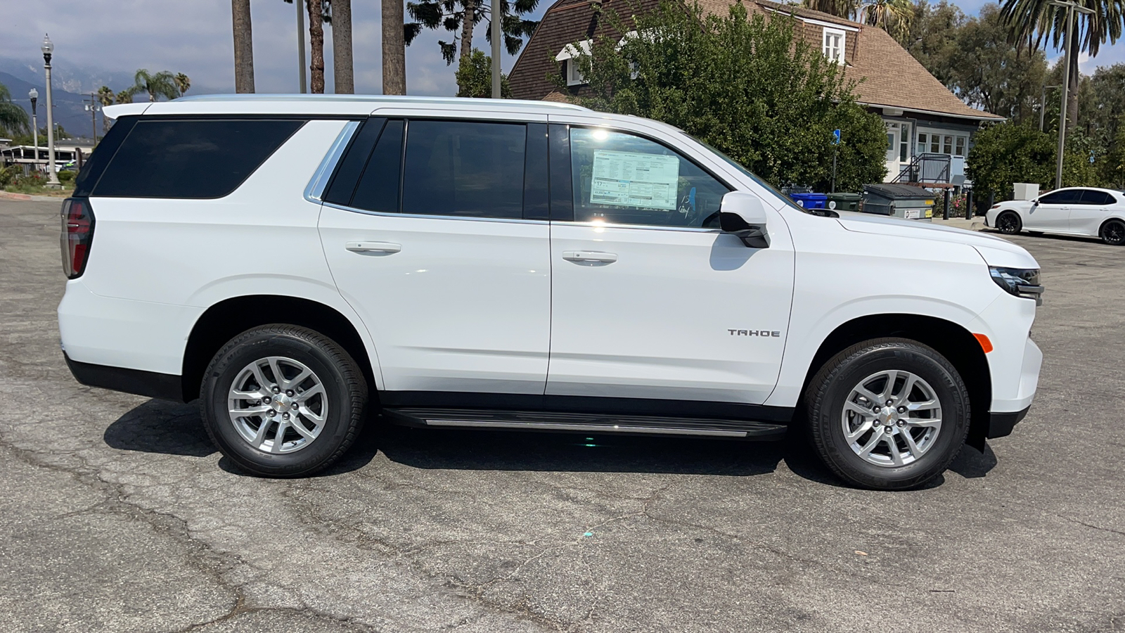 2024 Chevrolet Tahoe LS 2