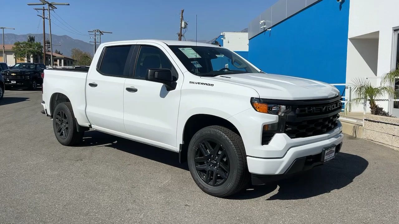 2024 Chevrolet Silverado 1500 Custom 1