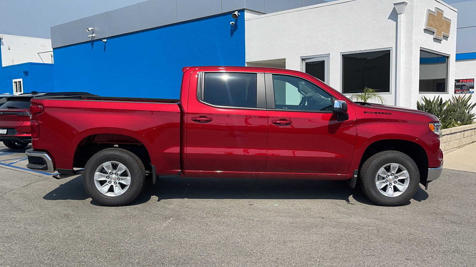 2024 Chevrolet Silverado 1500 LT 2