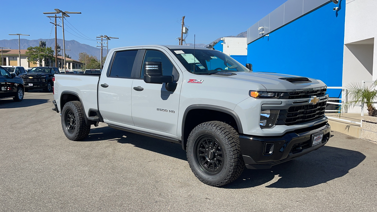 2025 Chevrolet Silverado 2500HD Custom 1