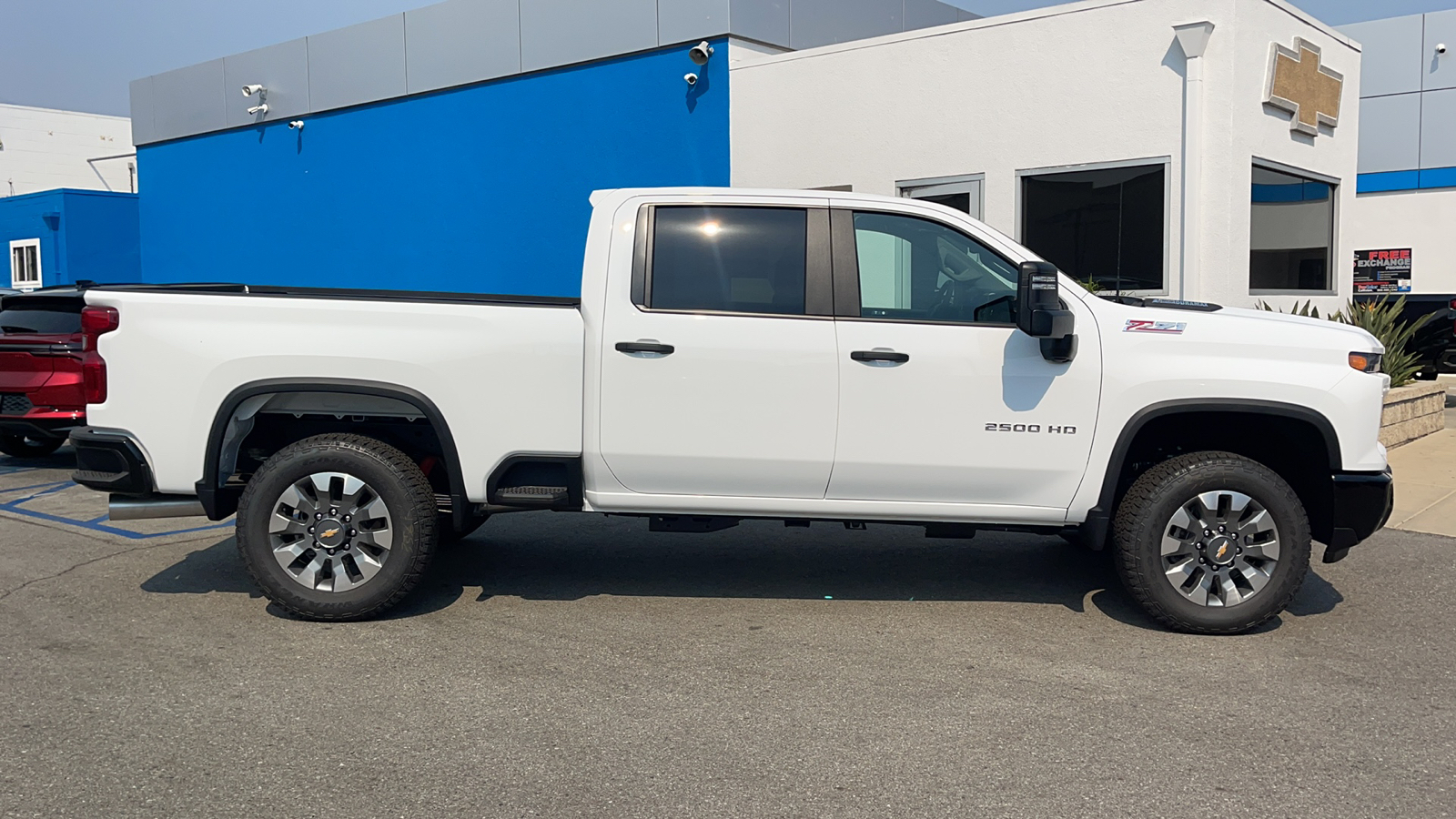 2025 Chevrolet Silverado 2500HD Custom 2