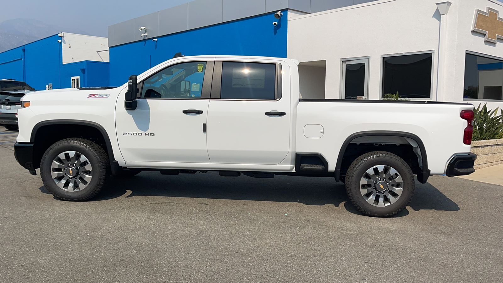 2025 Chevrolet Silverado 2500HD Custom 6