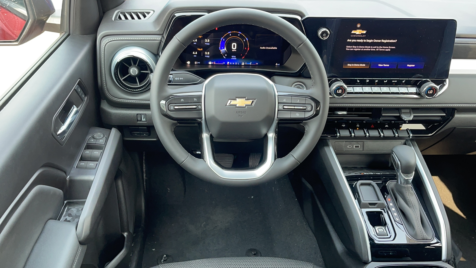 2024 Chevrolet Colorado 2WD LT 13