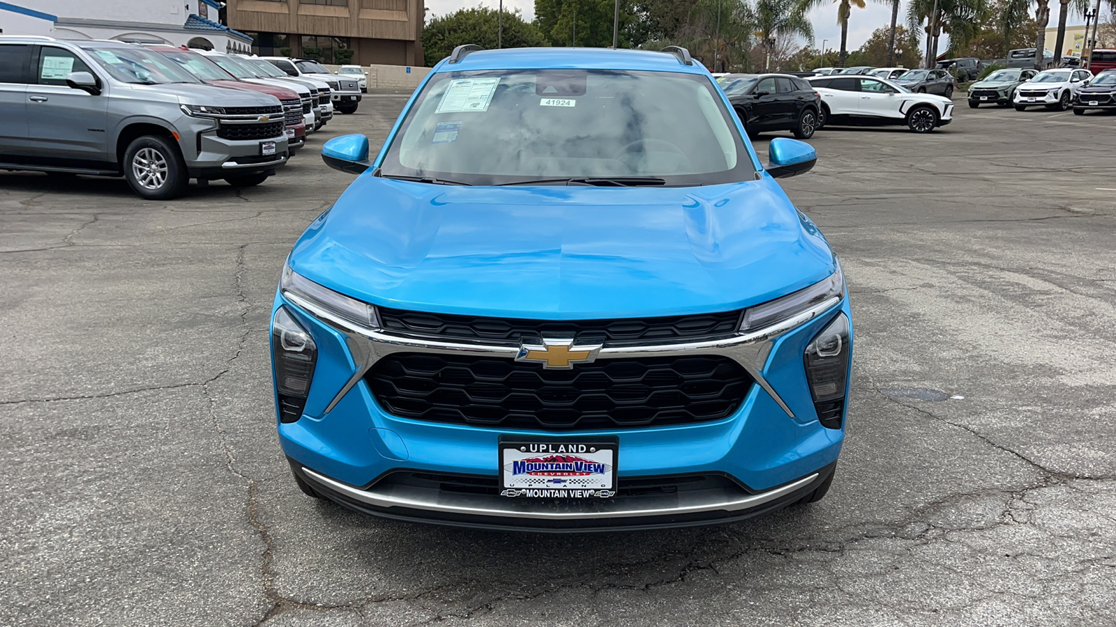 2025 Chevrolet Trax LT 8