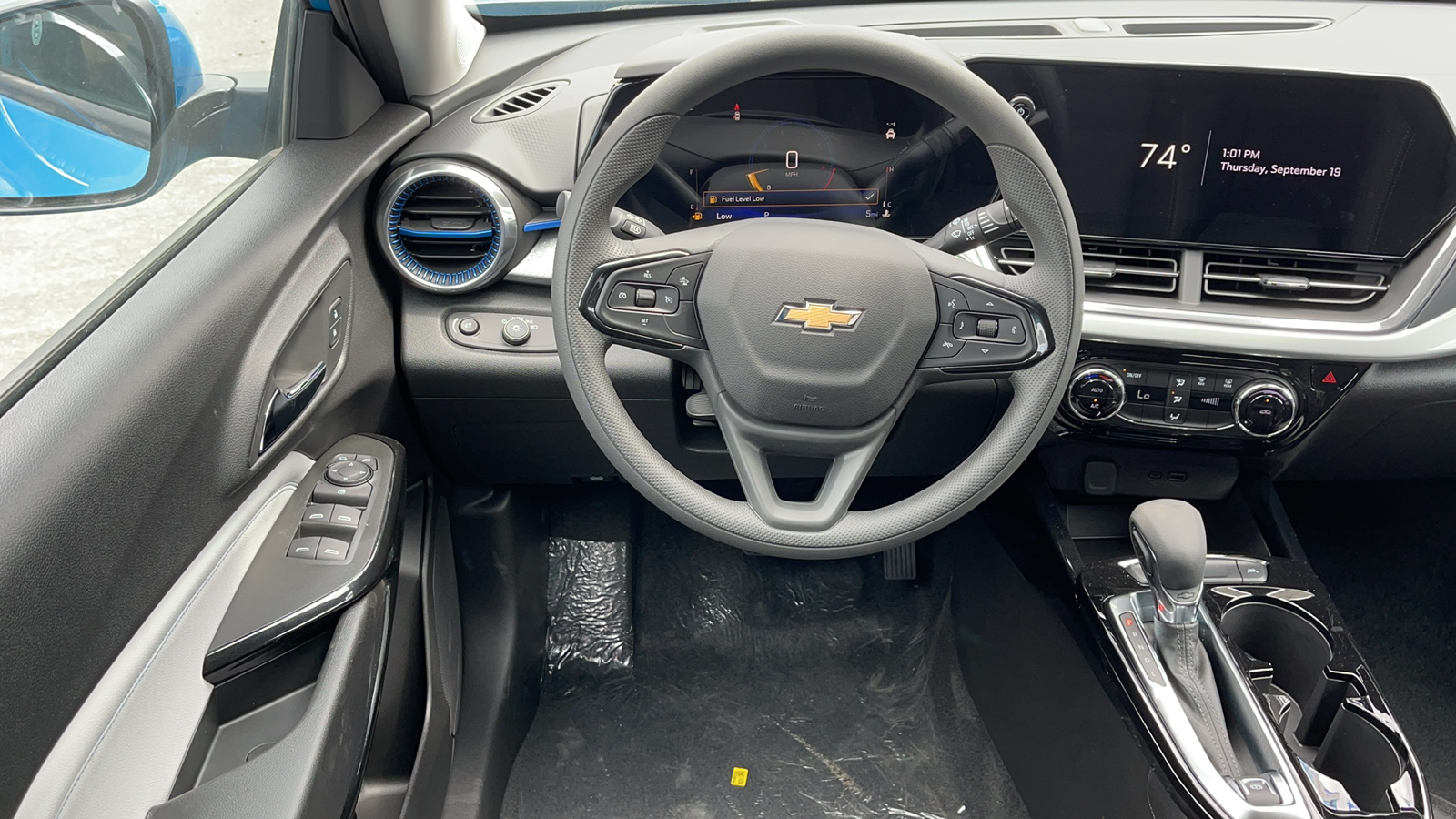 2025 Chevrolet Trax LT 13