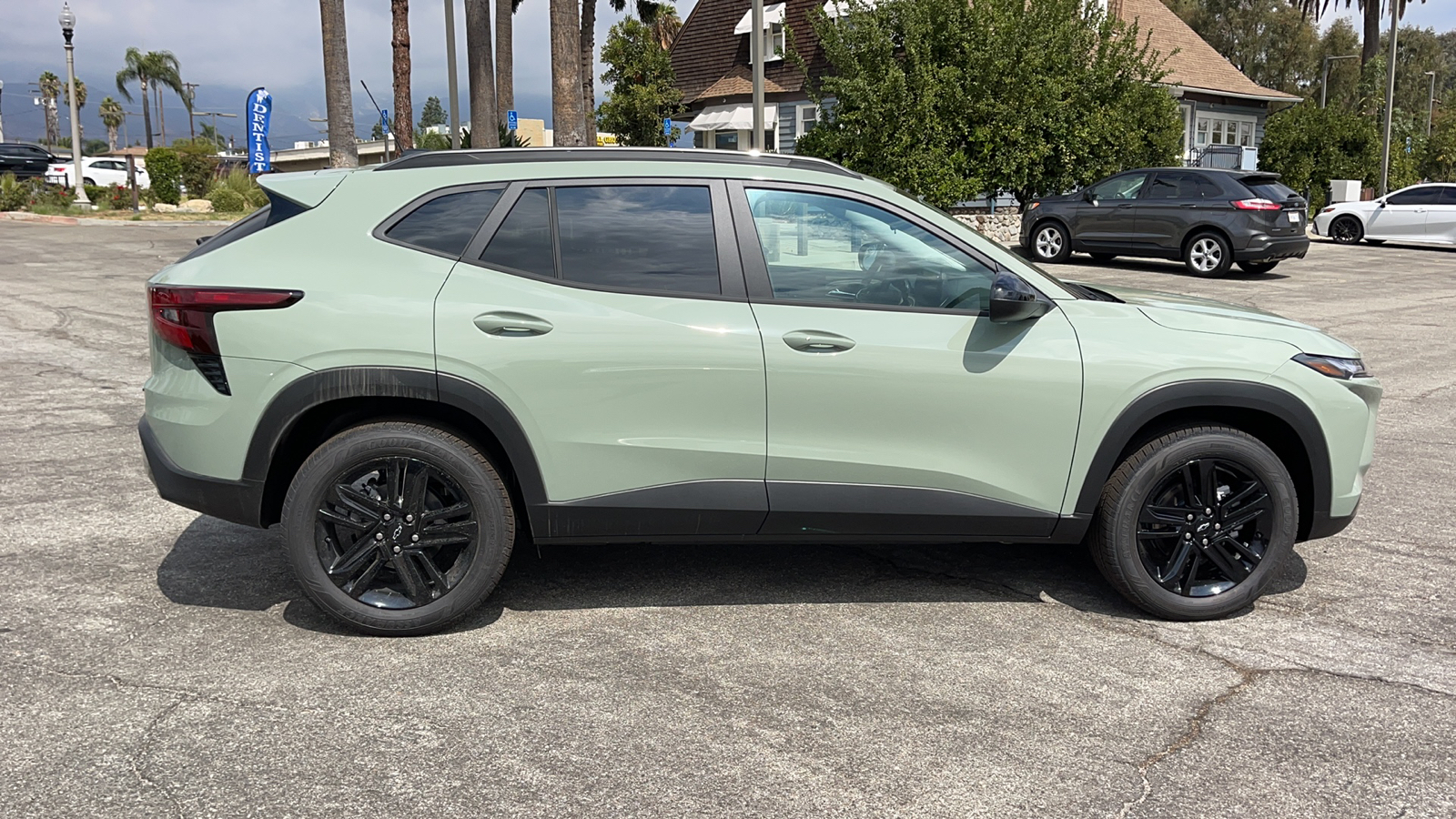 2025 Chevrolet Trax ACTIV 2